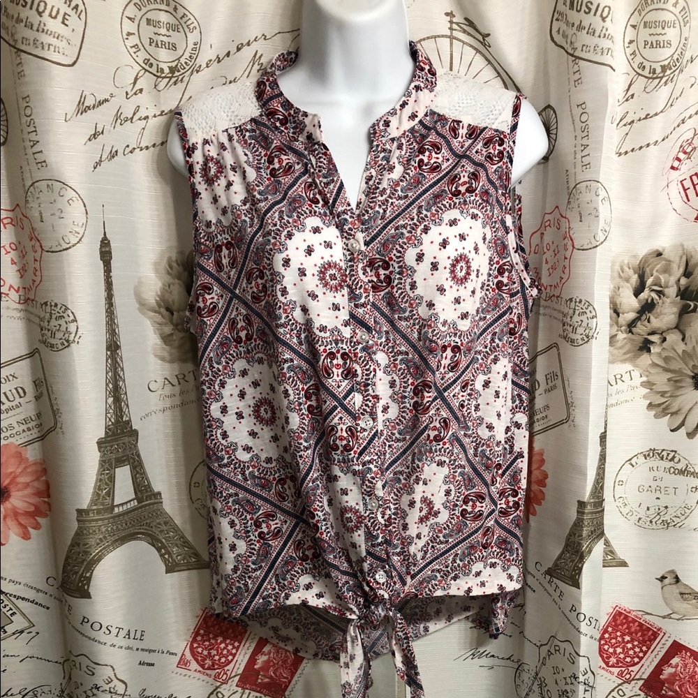 Cute Sleeveless Tie Front Top